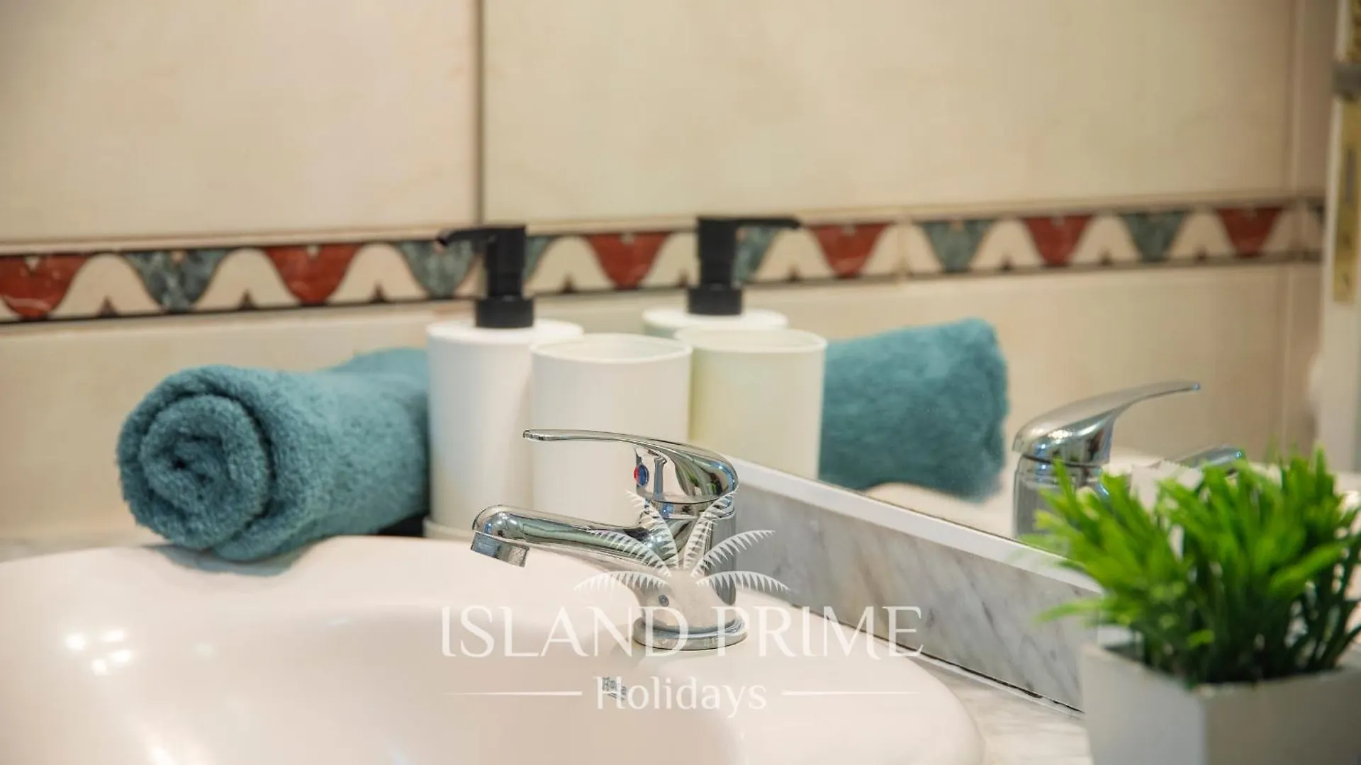 Apartment 3X Bedroom With Heated Pool Holiday Og101 San Miguel de Abona